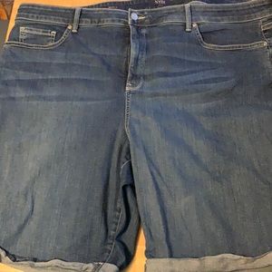 NYDJ roll cuff shorts